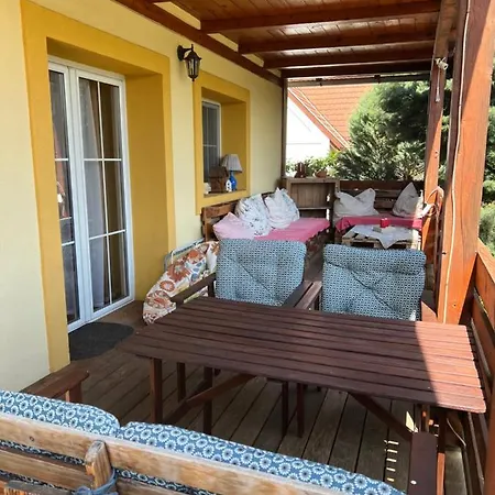 بيت للعطل Katica Haz