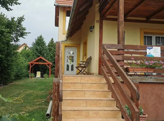 Katica Haz Semesterbostad Zánka